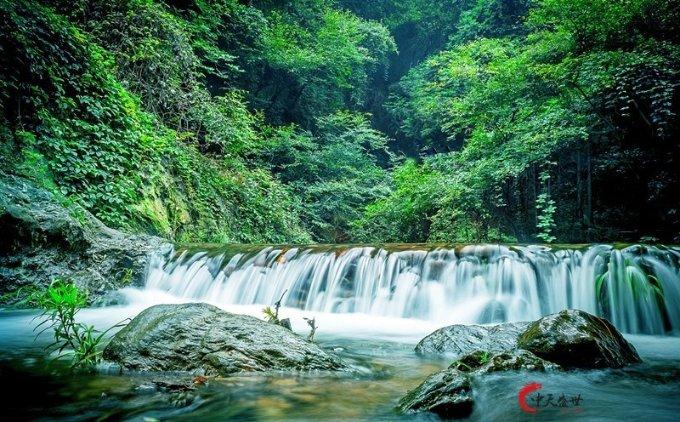 小伙尝试“果冻”新吃法,裹面糊油炸成黑暗料理,看上去倒是不错
